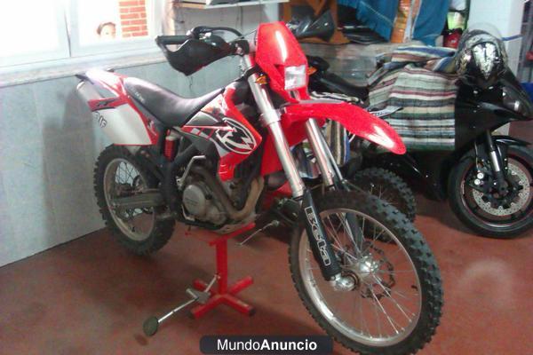 VENDO MOTO DE ENDURO BETA 250rr 4 TIEMPOS