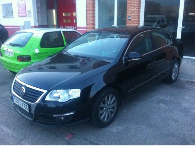 VOLKSWAGEN Passat 1.9TDI Advance