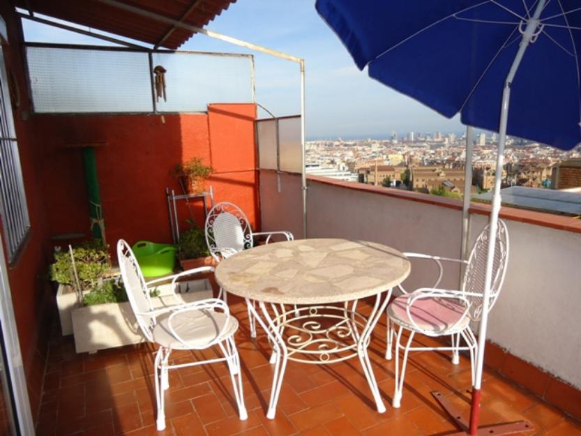 Habitación cama doble atico con terraza grande con vistas al mar