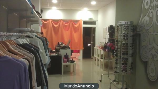 Mobiliario de tienda de moda y complementos