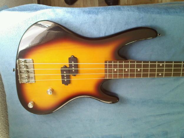 Cambio Bajo Washburn XB100