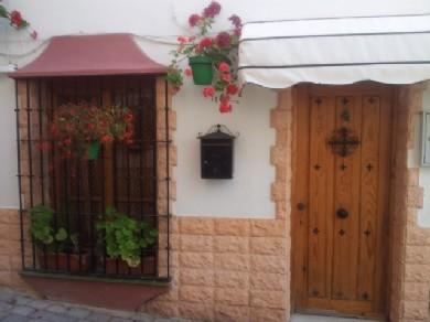 Chalet con 3 dormitorios se vende en Estepona, Costa del Sol