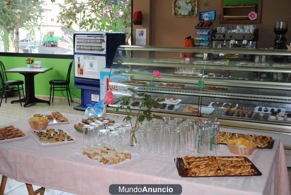 Mobiliario y maquinaria de cafeteria - panaderia