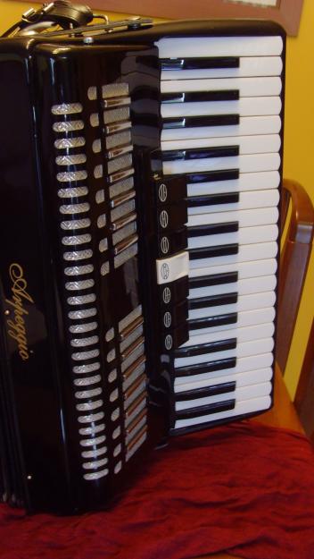 Vendo acordeon de piano