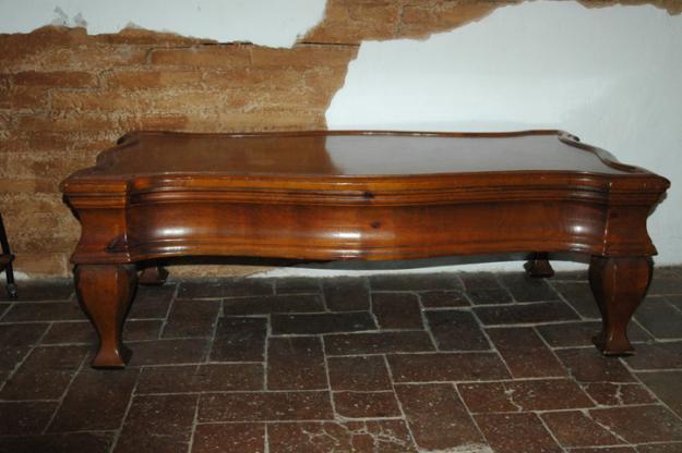 mesa de madrea maciza para el salón 71x139x48cm