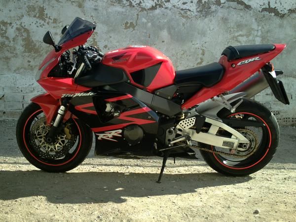 Vendo o cambio por coche Honda CBR 954 RR FIREBLADE