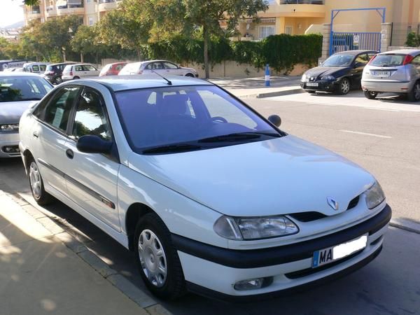 RENAULT LAGUNA RT 1.8