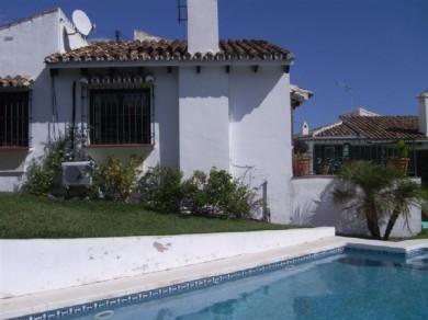 Chalet con 3 dormitorios se vende en Benalmadena Costa, Costa del Sol