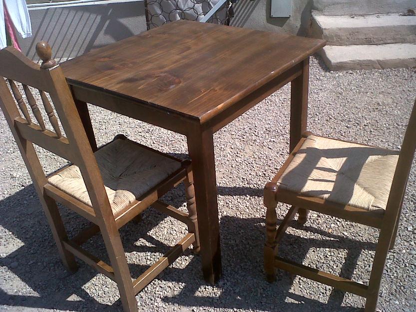 Ocasión: mesas y sillas de madera maciza muy baratas