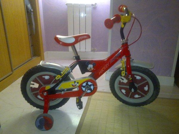 Bicicleta de niño niña mickey mouse