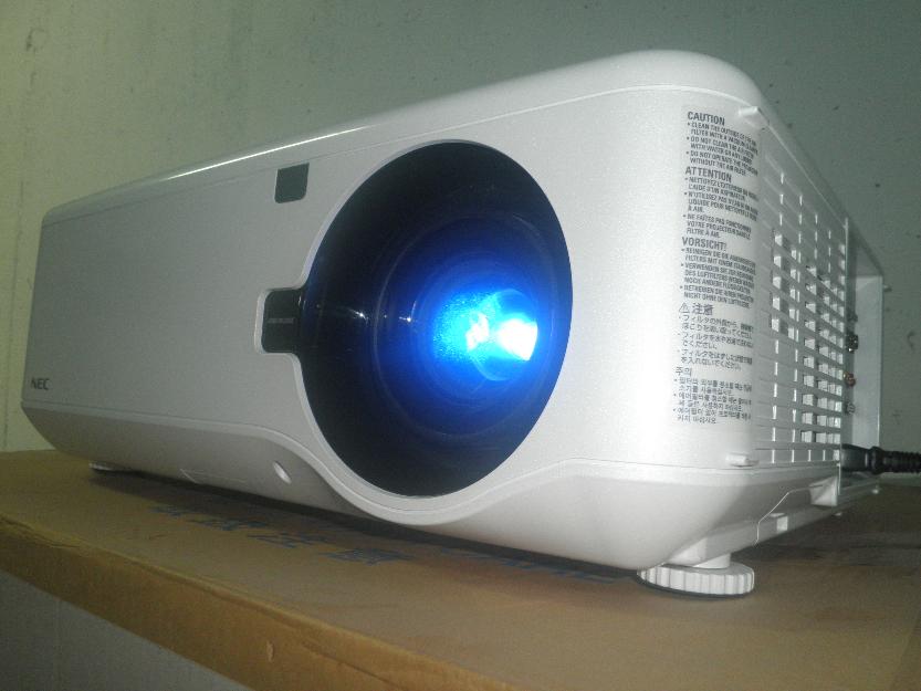 Proyector nec np4000