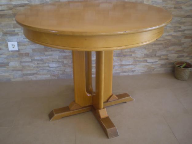 Vendo mesa redonda de madera extensible