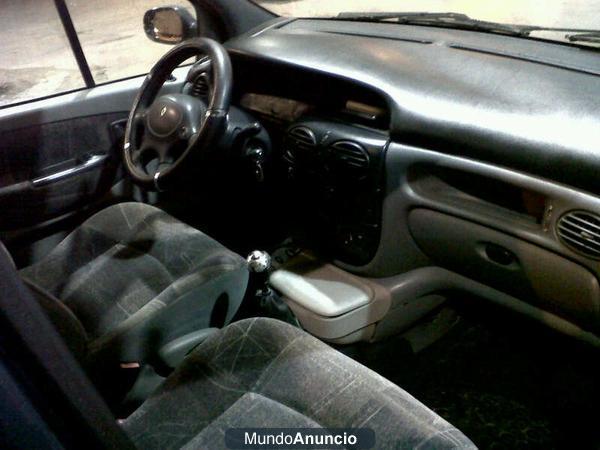 VENDO RENAULT SCENIC