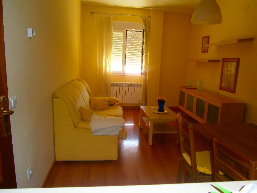 Alquilo apartamento céntrico y tranquilo