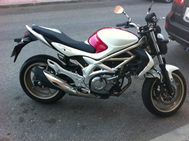 Suzuki gladius 650cc