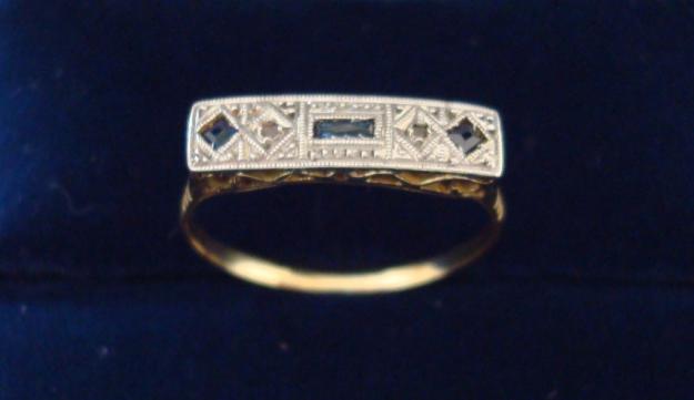 Antiguo anillo dama de oro y platino con 3 zafiros de 1920