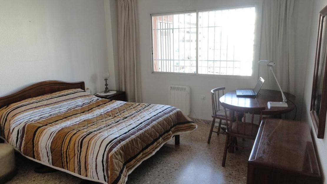 Single/double rooms for rent-alquilo habitación doble o individual en valencia centro