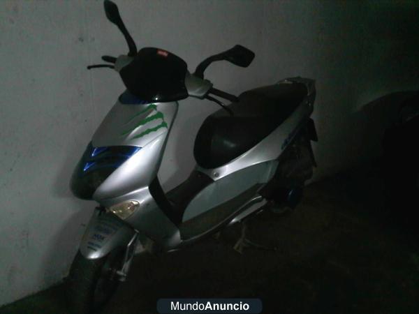 Vendo aprilia Leonardo 150cc