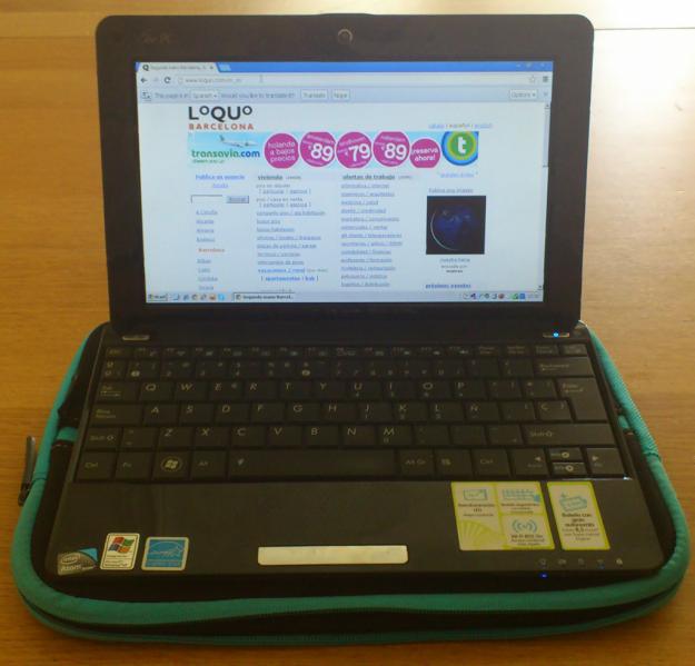 Asus EeePc 1005HA con funda / with sleeve