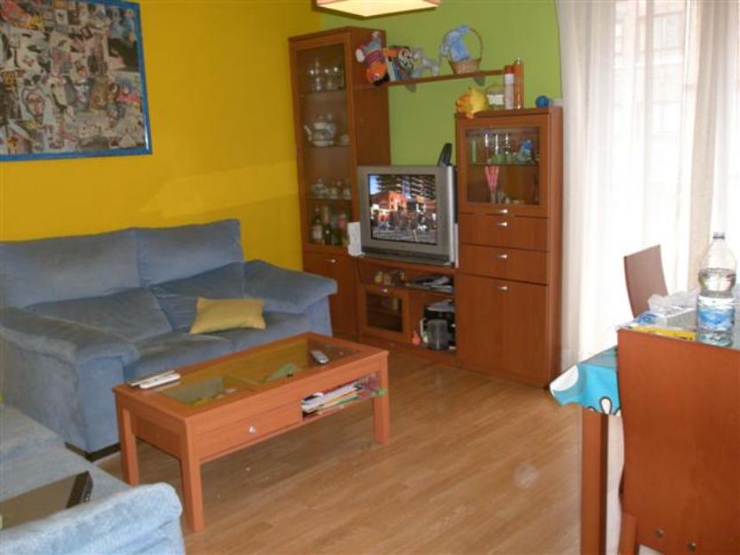 Habitación en piso Plaza de la Universidad - Chicas