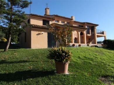 Chalet con 3 dormitorios se vende en Estepona, Costa del Sol