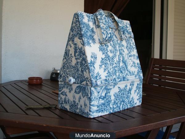 Mundillo con bolso artesanal