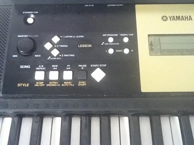 Vendo teclado YAMAHA YPT 220, Valencia