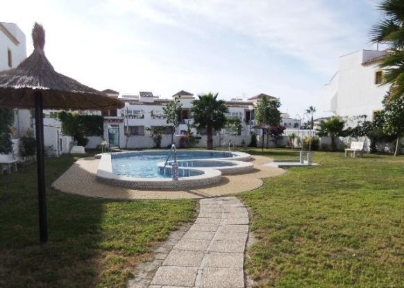 Apartamento em Los Montesinos, Alicante, Espanha de Dois Quartos