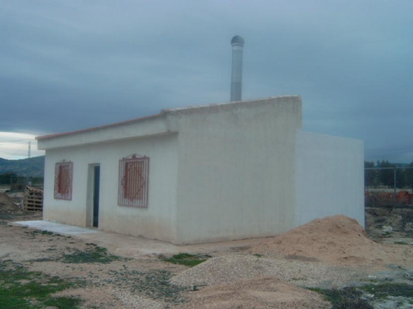 Venta casa con parcela 3.500 m2 en Castalla (Alicante)