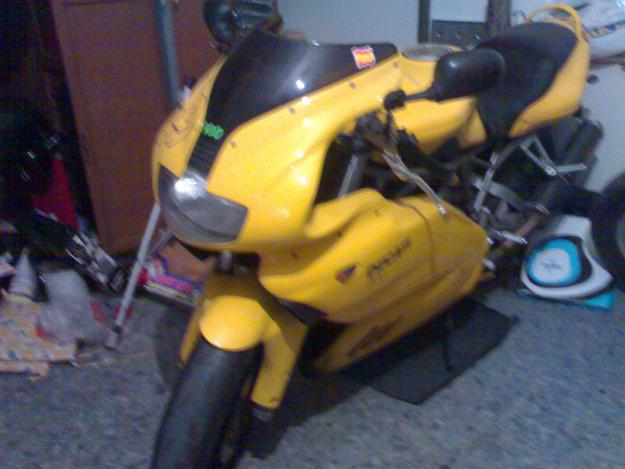 Vendo DUCATI 900 SS del año 2000 en perfecto estado