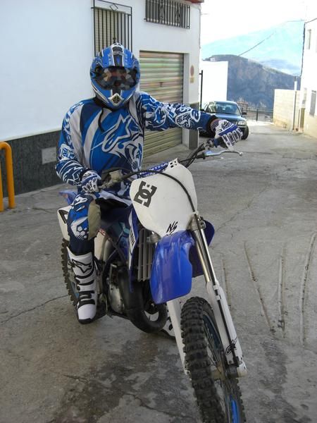 Vendo Yamaha YZ125cc con equipacion