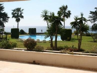 Apartamento con 3 dormitorios se vende en Estepona, Costa del Sol