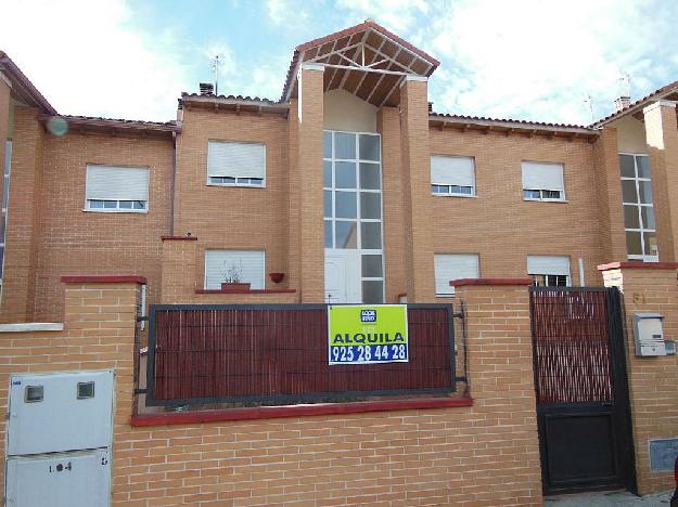 Casa adosada en Olías del Rey