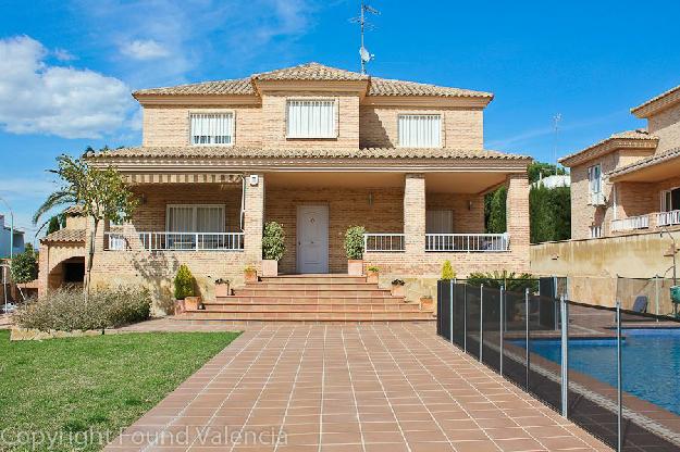 Chalet en venta en Torrent, Valencia (Costa Valencia)