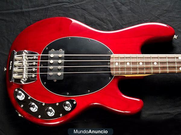 Musicman Stingray R Trans Red 4 cuerdas Año 2005 con maleta original Musicman