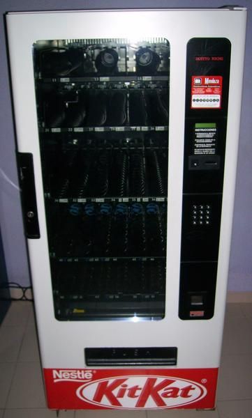 Urge vender máquina vending de snacks y bebidas (Alicante)