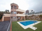 Chalet con 4 dormitorios se vende en Mijas Costa, Costa del Sol - mejor precio | unprecio.es