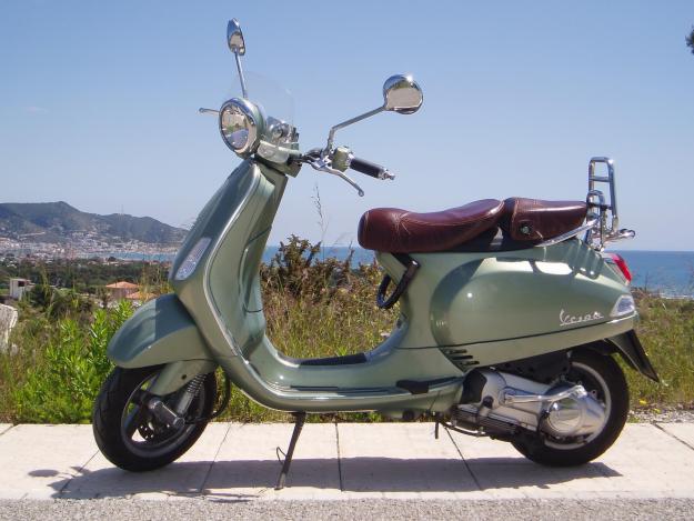 Vespa LXV 125