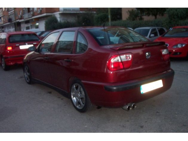 SEAT CORDOBA CORDOBA 1.6i 105cv 4-P