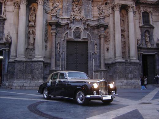 SE ALQUILAN ROLLS ROYCE Y DESCAPOTABLES PARA BODAS CELEBRACIONES Y EVENTOS