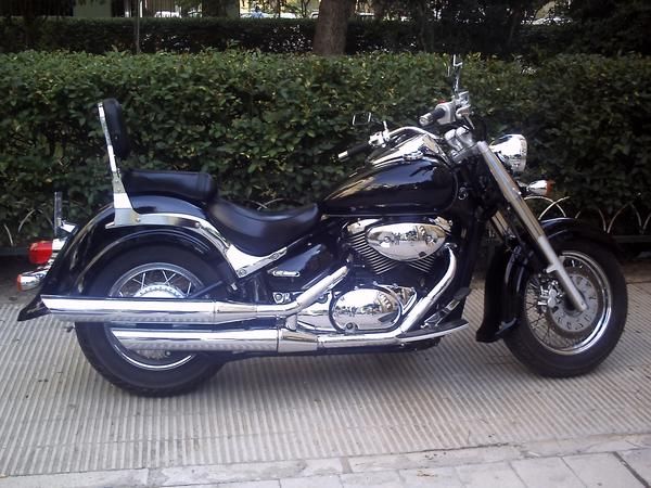 suzuki intruder c800