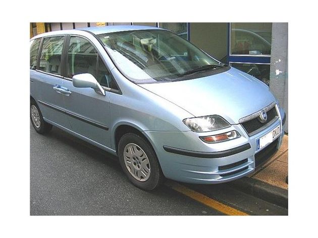 PEUGEOT 807 ST 2.0 HDI