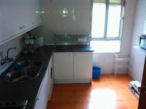 Se alquilan habitaciones con internet en piso con magnífica ubicación (sólo chicas)