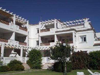 Apartamento con 2 dormitorios se vende en Marbella, Costa del Sol