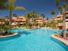 Apartamento con 3 dormitorios se vende en Estepona, Costa del Sol - mejor precio | unprecio.es