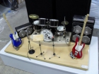 CONJUNTO DE INSTRUMENTOS MUSICALES EN MINIATURA (ESCENARIO) - mejor precio | unprecio.es