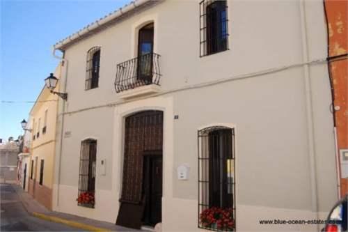House for Sale in Alicante, Comunidad Valenciana, Ref# 2764197