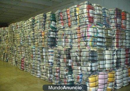 Vendo contenedores de ropa usada en buen estado por kilo (con factura)  en España .