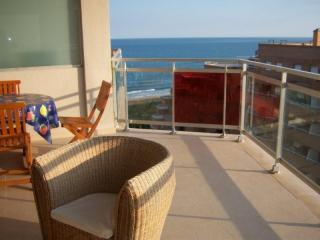 Apartamento : 4/6 personas - piscina - junto al mar - vistas a mar - oropesa del mar  castellon (provincia de)  comunida