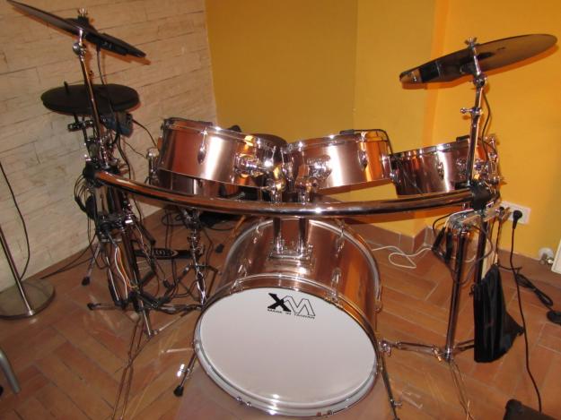 Bateria electronica con parches de malla y monitor